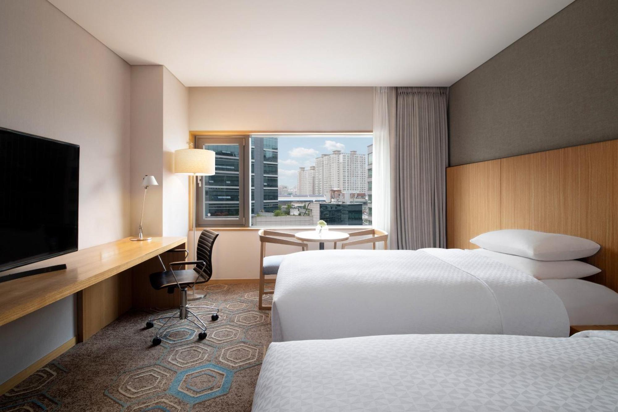 Four Points By Sheraton Seoul, Guro Khách sạn 4*